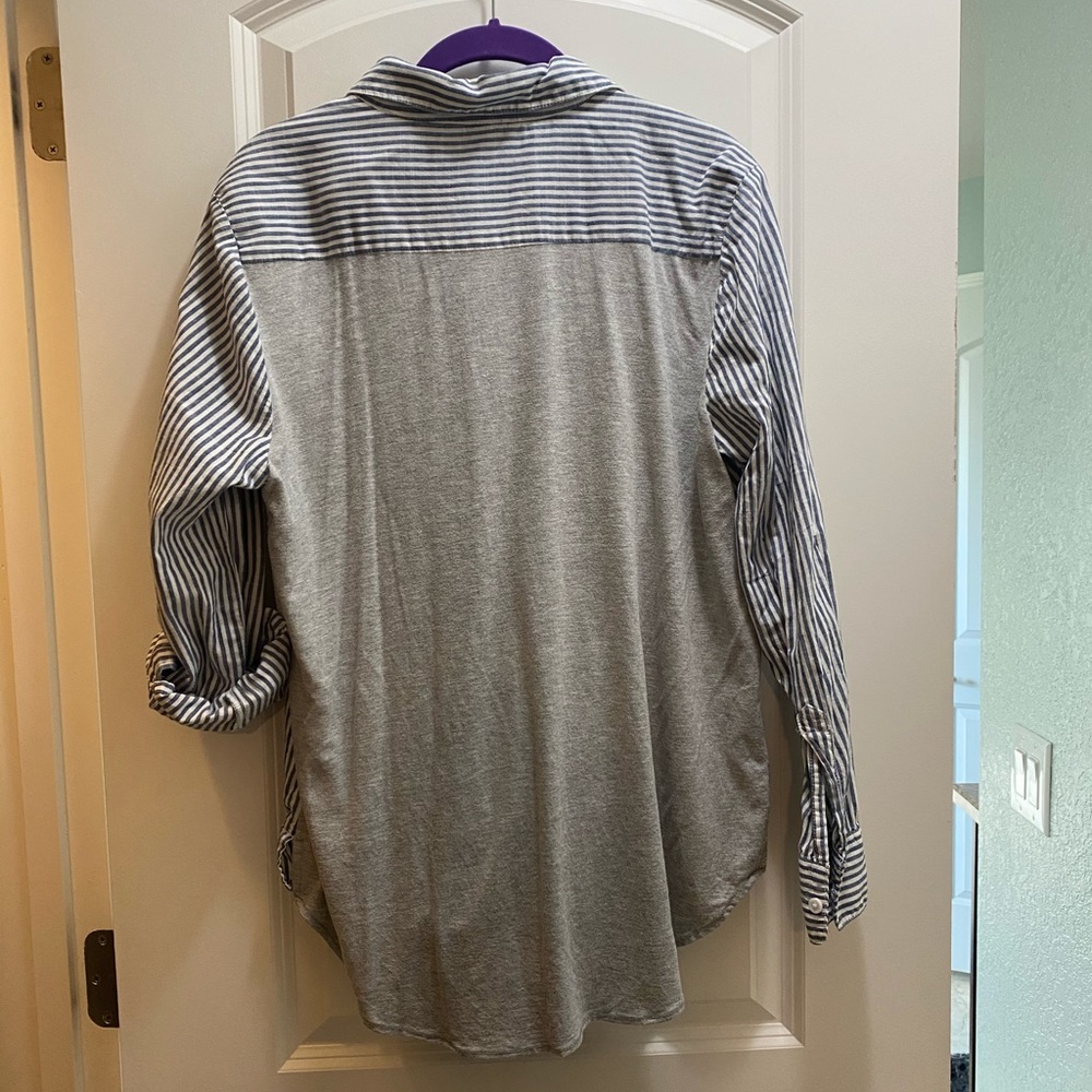 Women’s High-Low Button Up - Picture 2 of 2